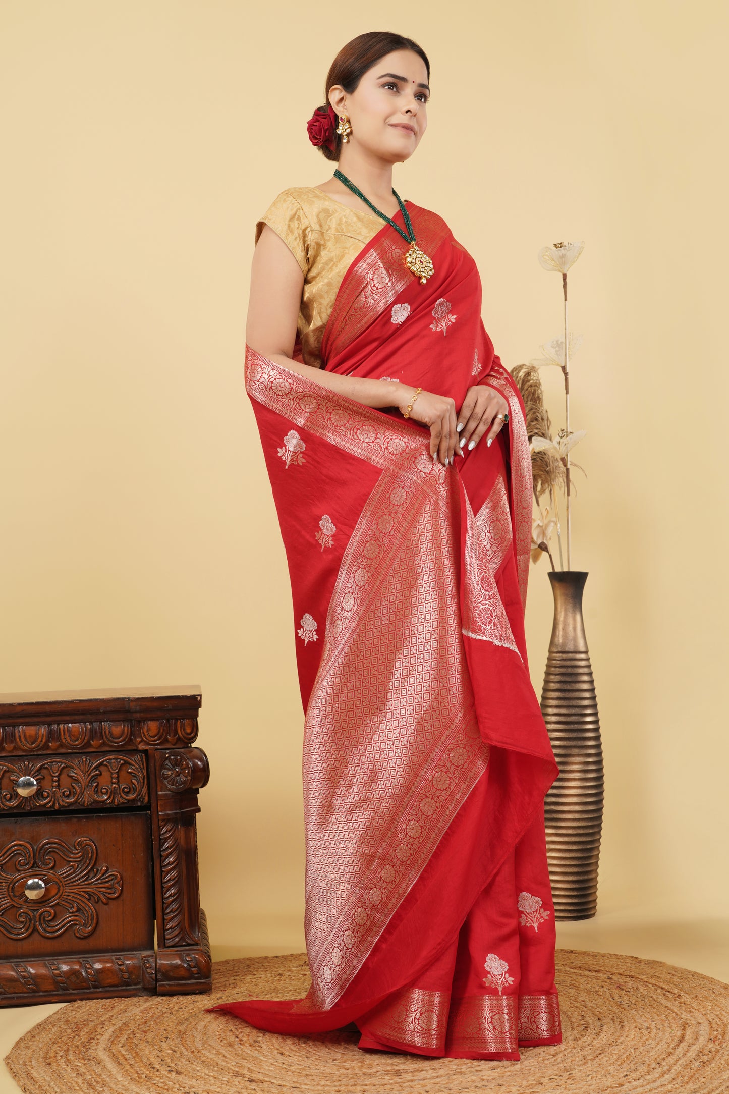 Chiniya Silk Saree – Elegant Red