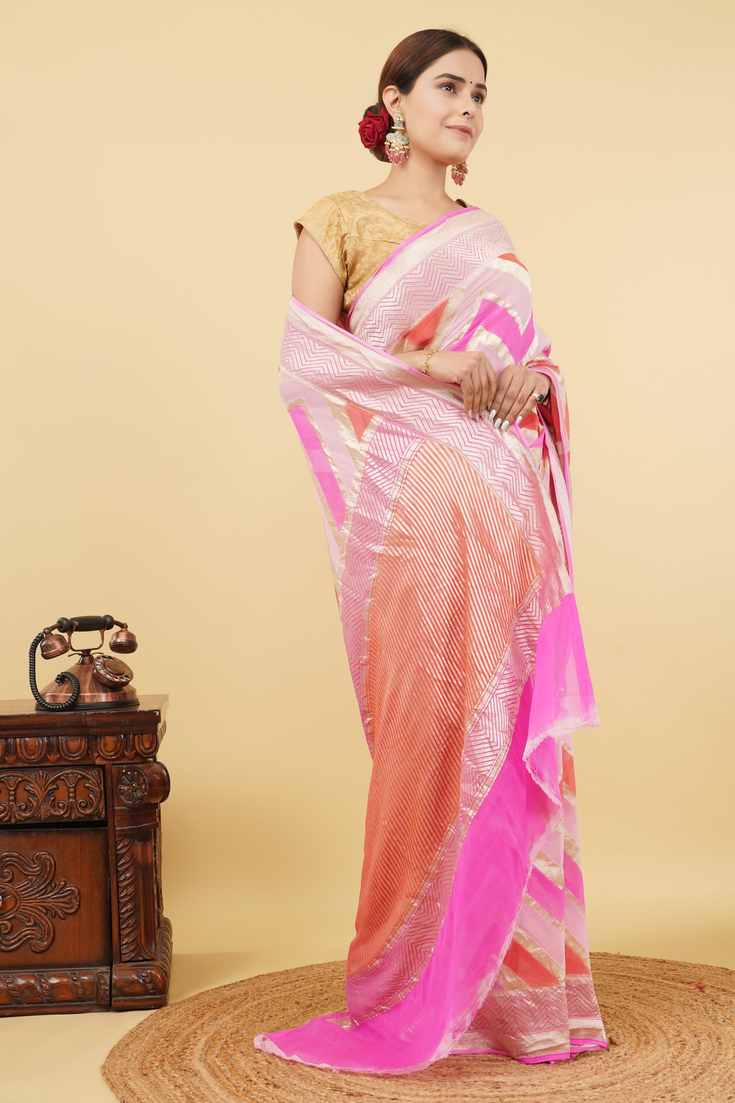 Khaddi Georgette Saree With Water Zari