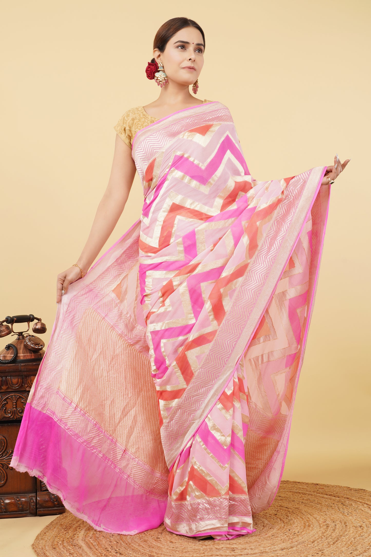 Khaddi Georgette Saree With Water Zari
