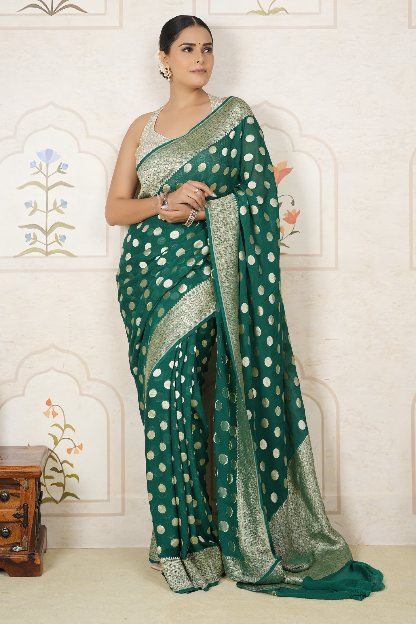 Khaddi Georgette Saree With Water Zari