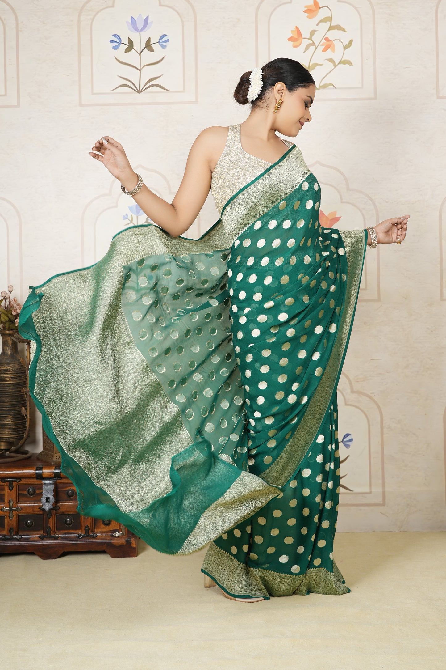 Khaddi Georgette Saree – Timeless Charm and Luxury